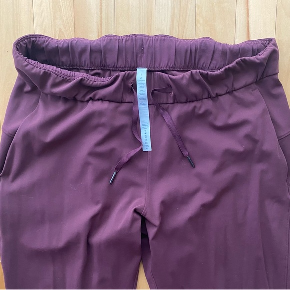 Lululemon 🍋 On The Fly Pants - Picture 3 of 4